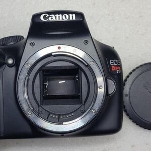 Canon EOS Rebel T3 Digital Camera Black (Untested)